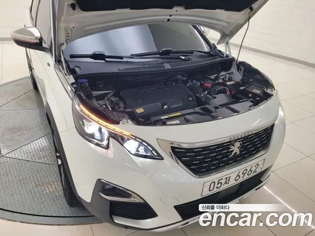 Peugeot 3008 2018 thumb 6