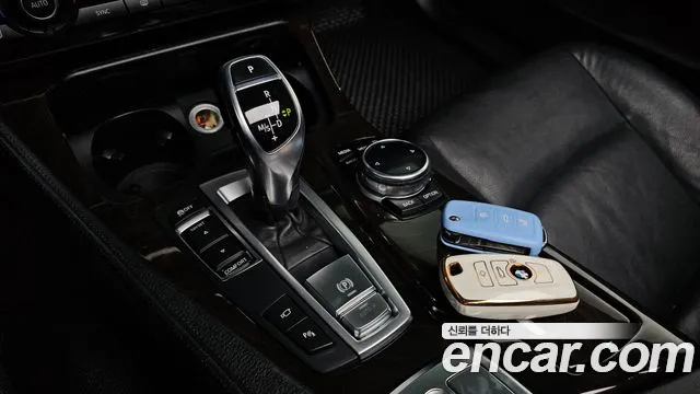 BMW 5-Series 2014 thumb 8
