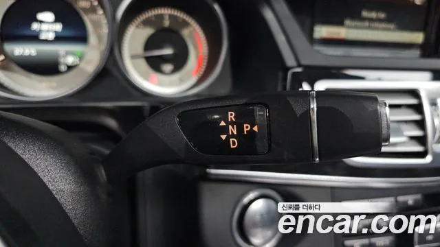 Mercedes-Benz E-Класс 2014 thumb 8