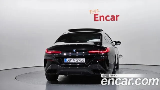 BMW 8-Series 2025 thumb 4