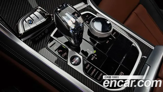 BMW 8-Series 2025 thumb 9