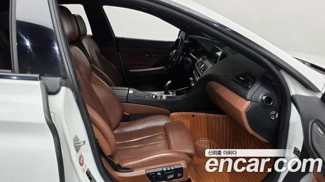 BMW 6-Series 2015 thumb 11