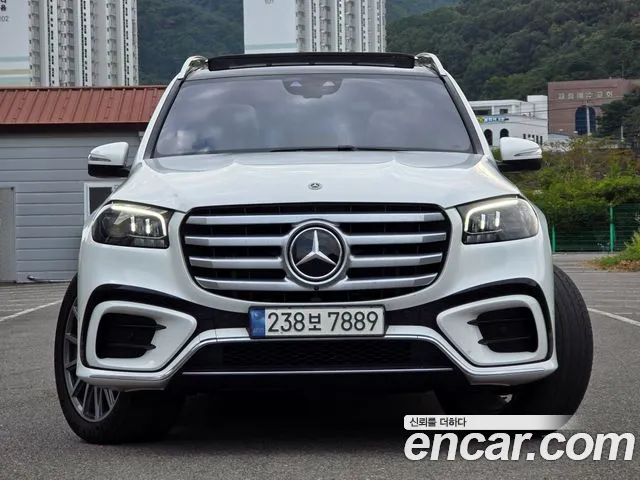 Mercedes-Benz GLS 2023 thumb 11
