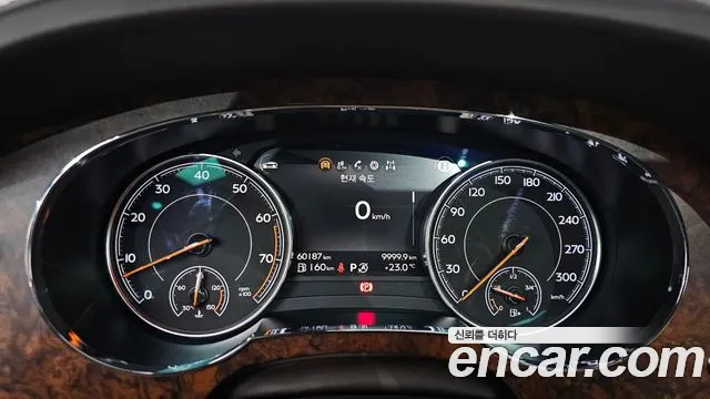 Bentley Bentayga 2018 thumb 8