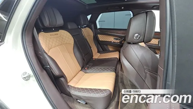 Bentley Bentayga 2018 thumb 11