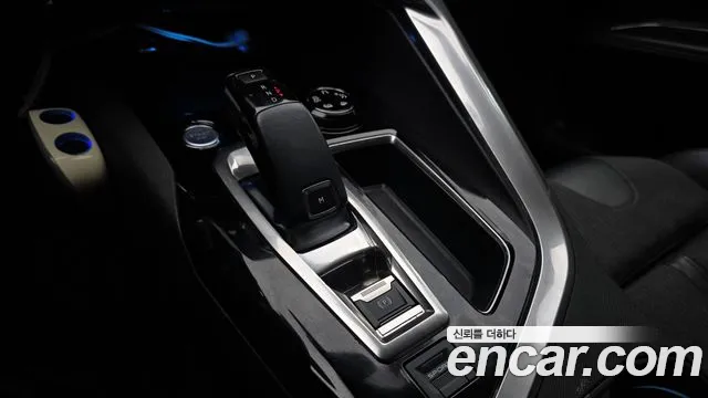 Peugeot 5008 2017 thumb 9