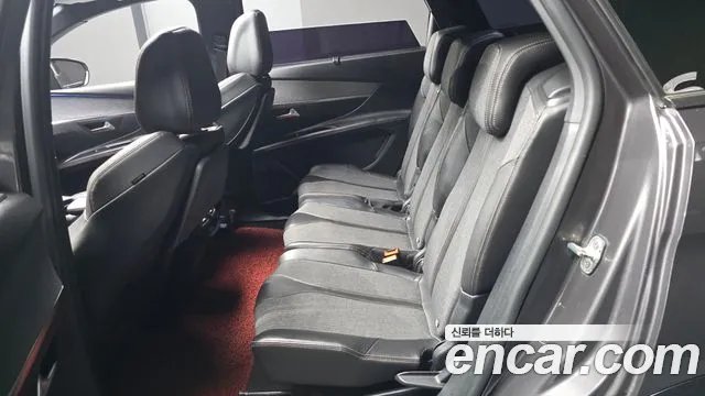 Peugeot 5008 2017 thumb 11