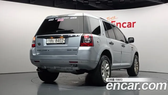 Land Rover Freelander 2011 thumb 2