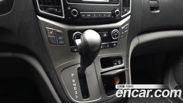 Hyundai Starex 2017 thumb 9