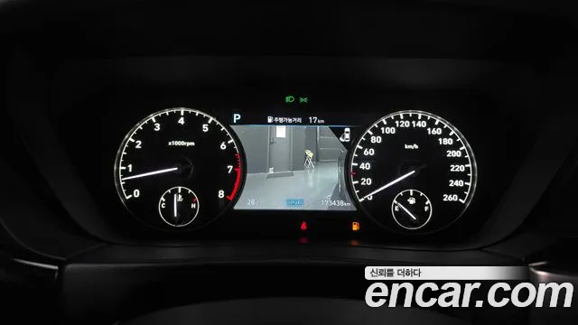 Genesis G90 2018 thumb 8