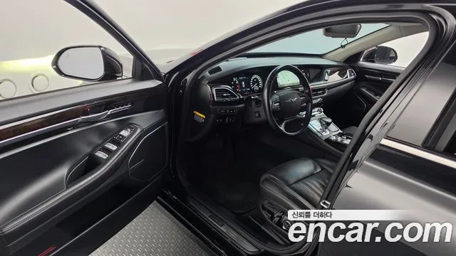 Genesis G90 2018 thumb 10