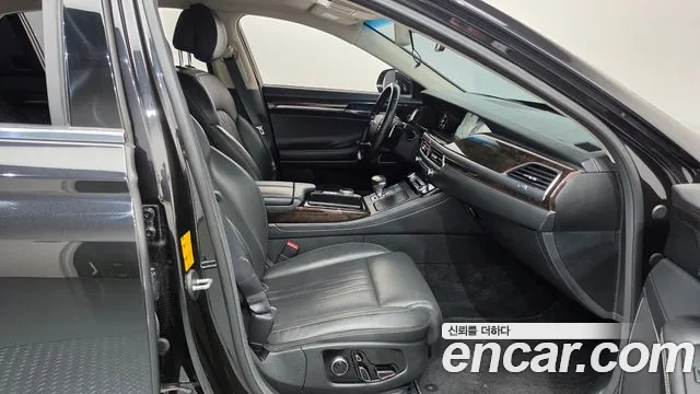 Genesis G90 2018 thumb 11