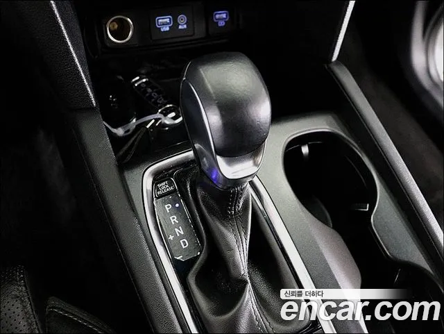 Hyundai Santa Fe 2019 thumb 8