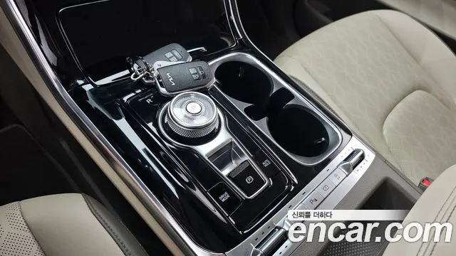 Kia Carnival 2023 thumb 8