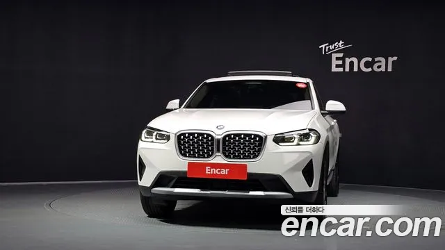 BMW X4 2022 thumb 3