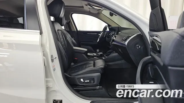 BMW X4 2022 thumb 11