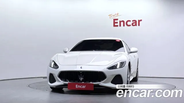 Maserati GranTurismo 2019 thumb 3