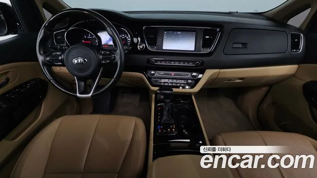 Kia Carnival 2017 thumb 7