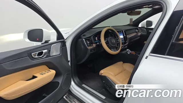 Volvo XC60 2024 thumb 9