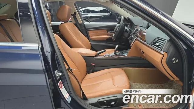 BMW 3-Series 2014 thumb 11
