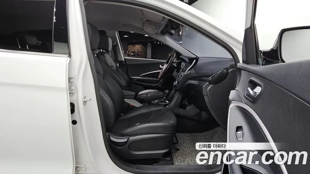 Hyundai Santa Fe 2016 thumb 12