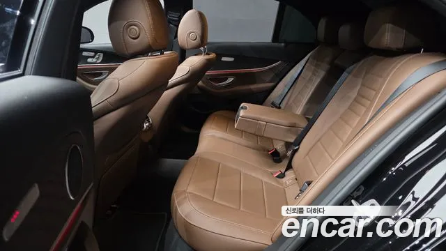 Mercedes-Benz E-Класс 2023 thumb 12