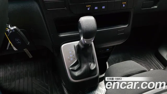 Hyundai Staria 2024 thumb 9