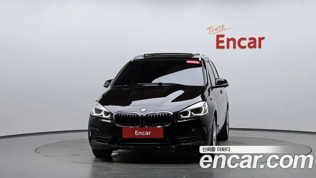BMW 2-Series 2020 thumb 2