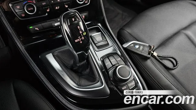 BMW 2-Series 2020 thumb 8