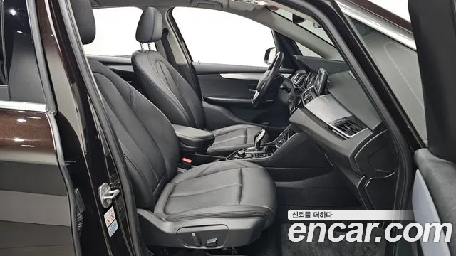 BMW 2-Series 2020 thumb 10