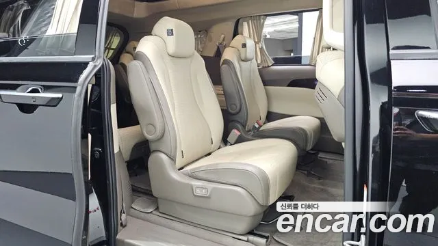 Kia Carnival 2022 thumb 10