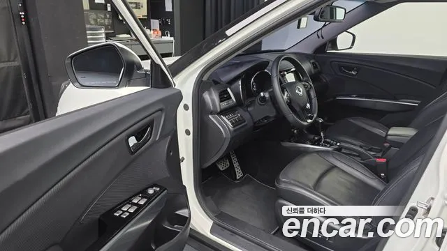 KG_Mobility_Ssangyong TIBOLI 2018 thumb 10