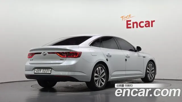 Renault-KoreaSamsung Megane 2016 thumb 2
