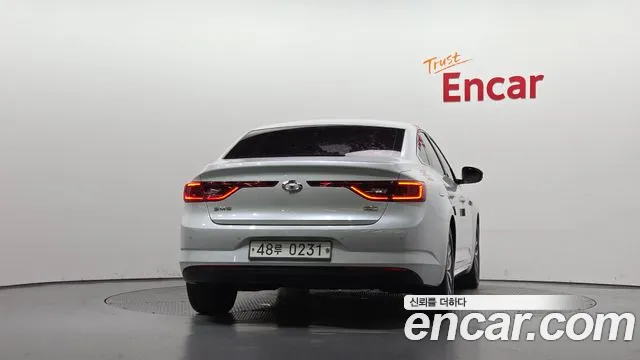 Renault-KoreaSamsung Megane 2016 thumb 4