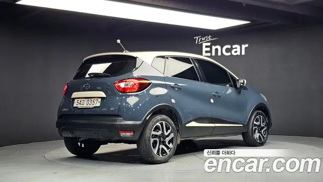 Renault-KoreaSamsung Captur 2016 thumb 2