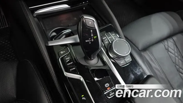 BMW 5-Series 2021 thumb 9