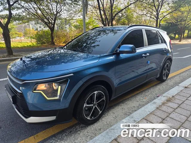 Kia Niro 2022 thumb 2