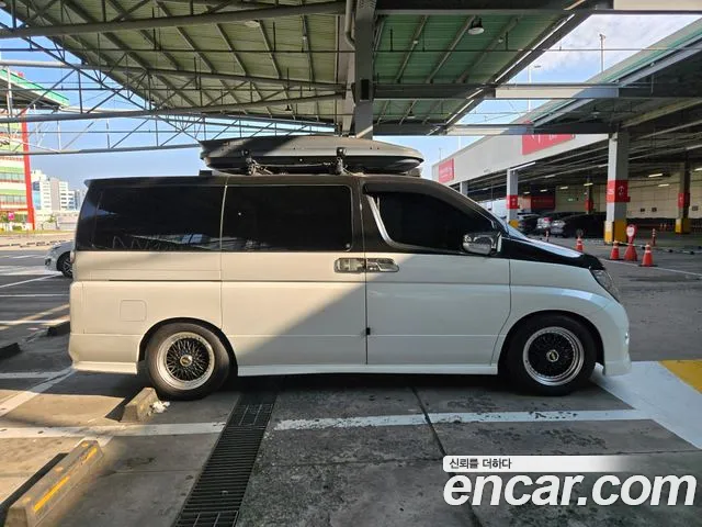 Nissan Elgrand 2004 thumb 5