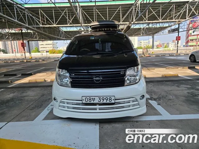 Nissan Elgrand 2004 thumb 6