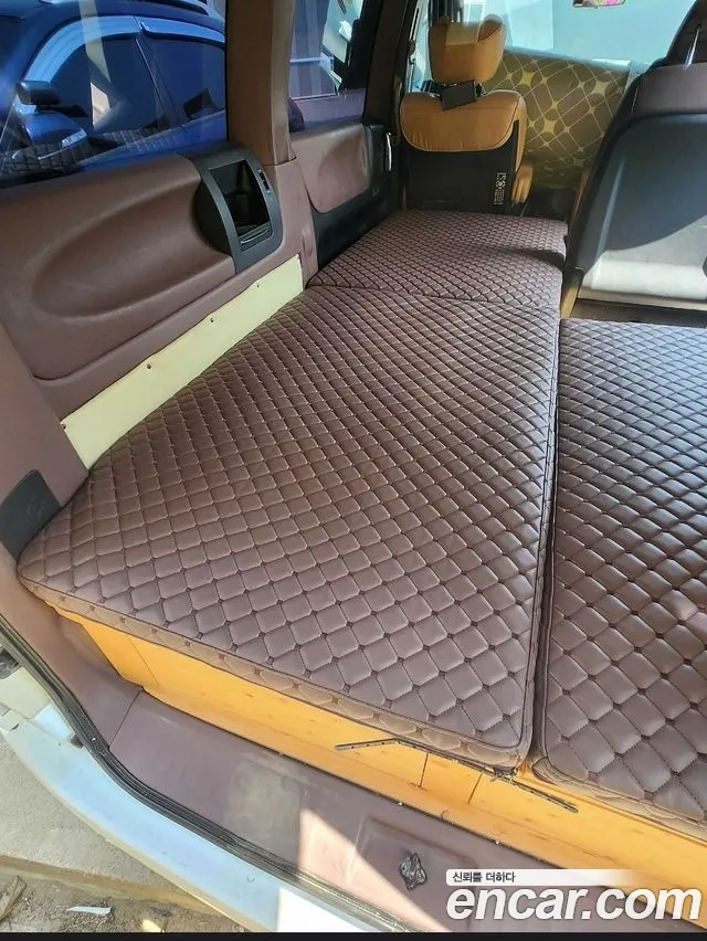 Nissan Elgrand 2004 thumb 9