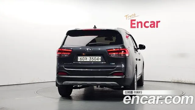 Kia Sorento 2017 thumb 4