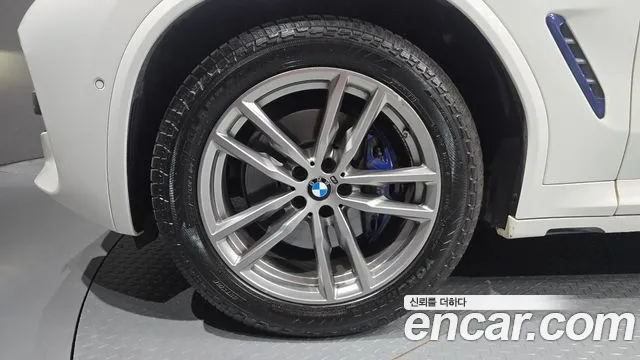 BMW X4 2021 thumb 4
