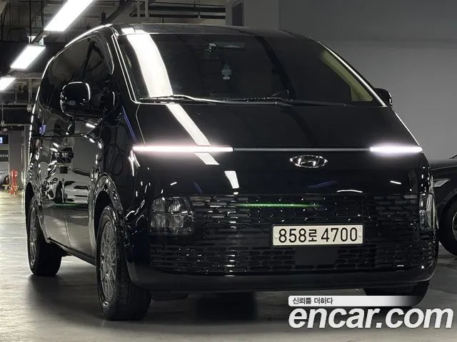 Hyundai Staria 2023 thumb 3