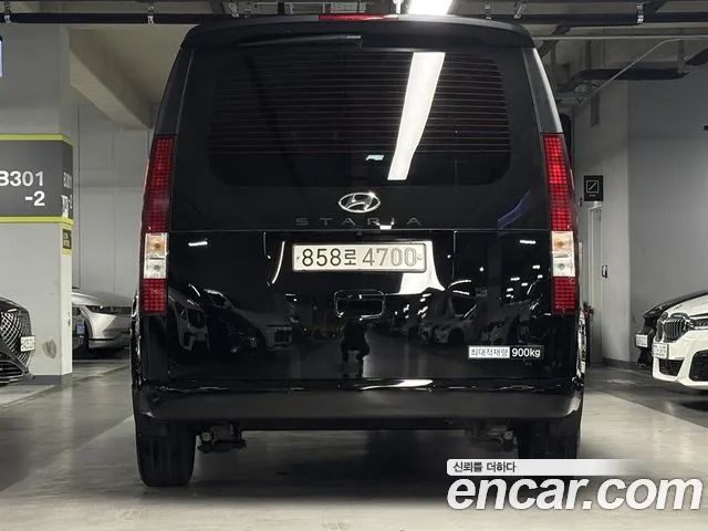 Hyundai Staria 2023 thumb 5