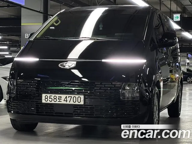 Hyundai Staria 2023 thumb 12