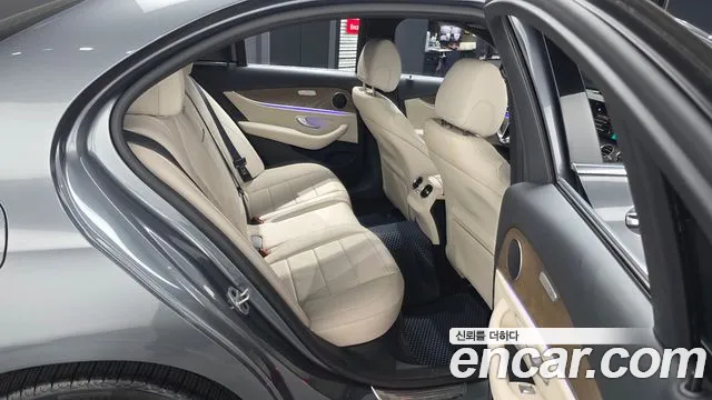 Mercedes-Benz E-Класс 2021 thumb 12