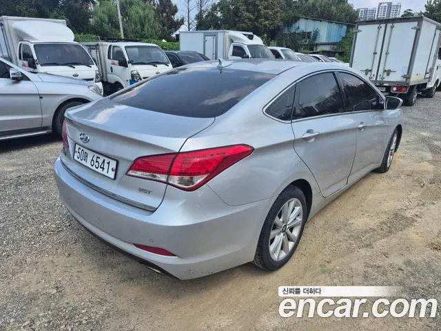 Hyundai i40 2012 thumb 5