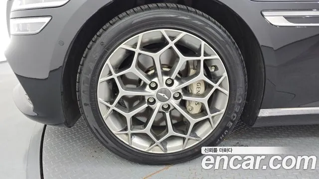 Genesis G80 2022 thumb 5