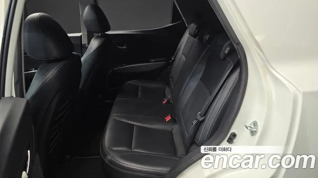 KG_Mobility_Ssangyong TIBOLI 2016 thumb 11