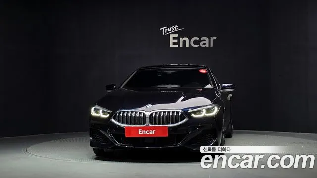BMW 8-Series 2021 thumb 3